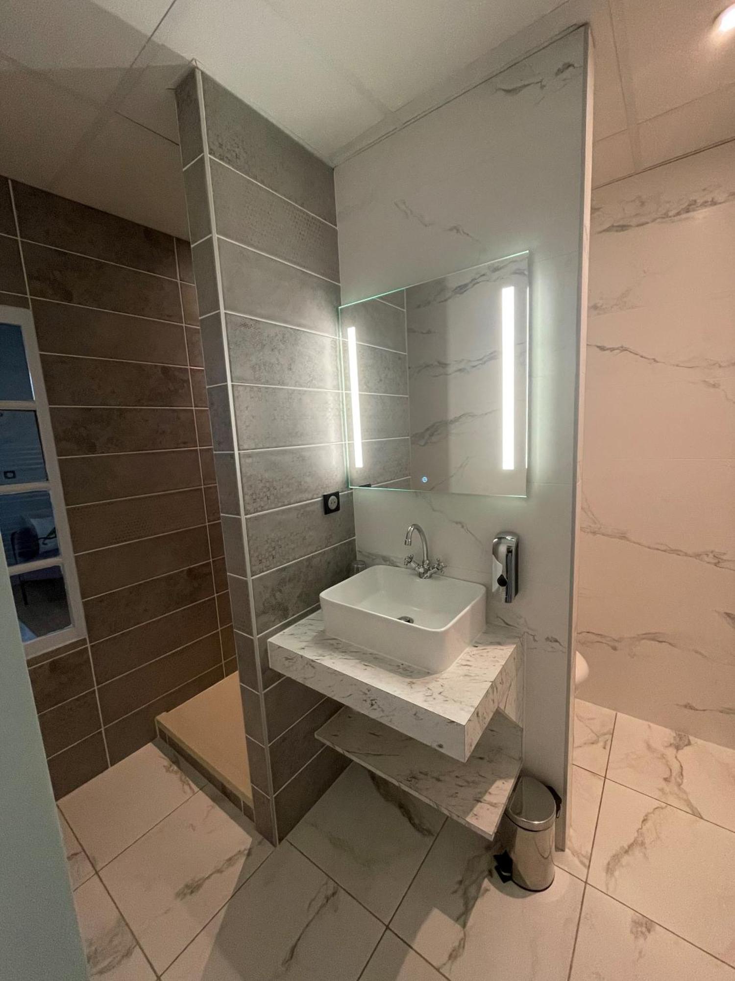 Domaine Clairfontaine Noyarey - Suites Junior Ngoại thất bức ảnh